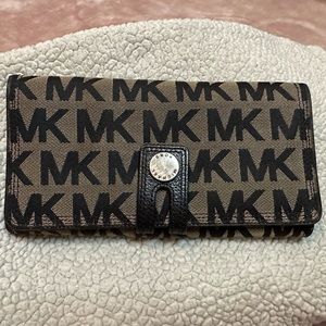 Michael Kors wallet